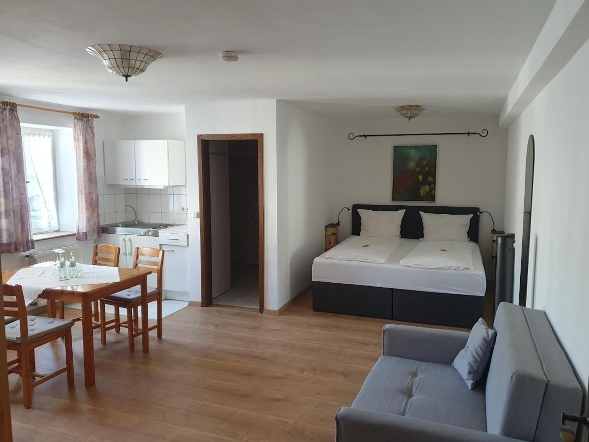 Weinhaus Kurtrierer Hof Hotel Leiwen Luaran gambar