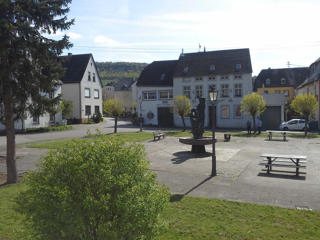 Weinhaus Kurtrierer Hof Hotel Leiwen Luaran gambar