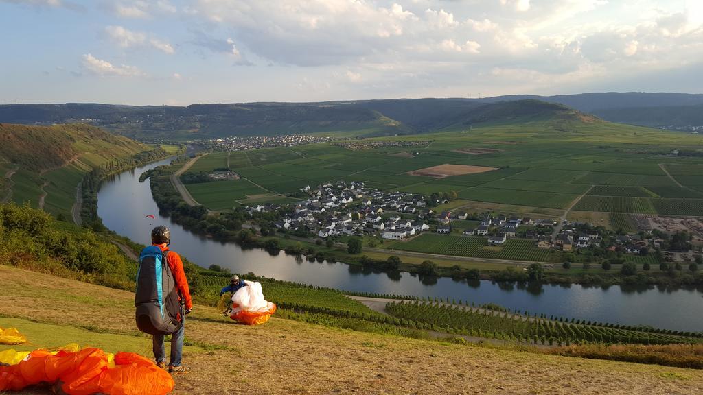 Weinhaus Kurtrierer Hof Hotel Leiwen Luaran gambar